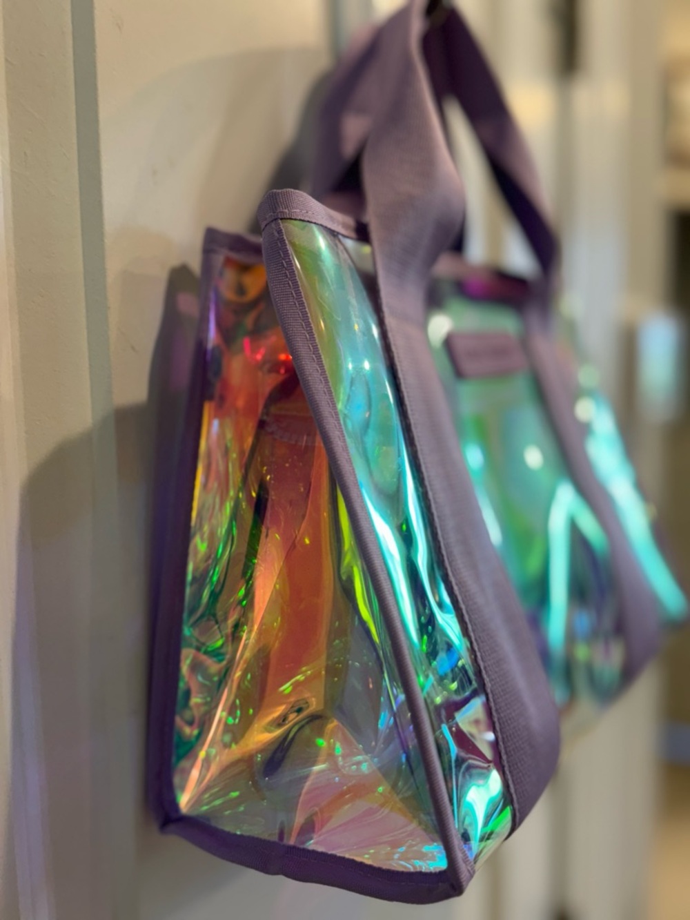 Case-mate Mini Jelly Iridescent Holographic Tote with Lavender Straps NWOT - Picture 3 of 7
